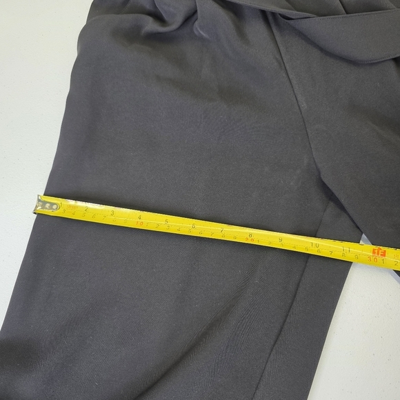 Lululemon Noir Wideleg pants with tie on the waist - Picture 11 of 11